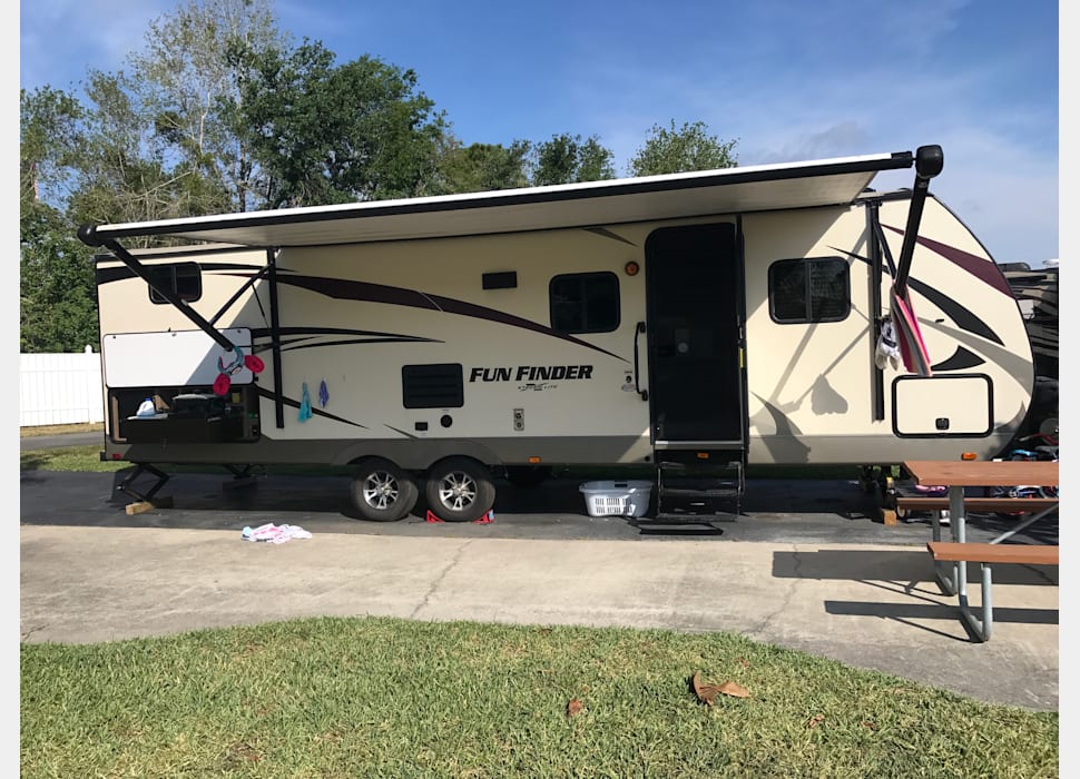 Travel Trailer rentals in Valrico