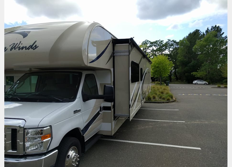 Class C Motor Home rentals in Santa Rosa