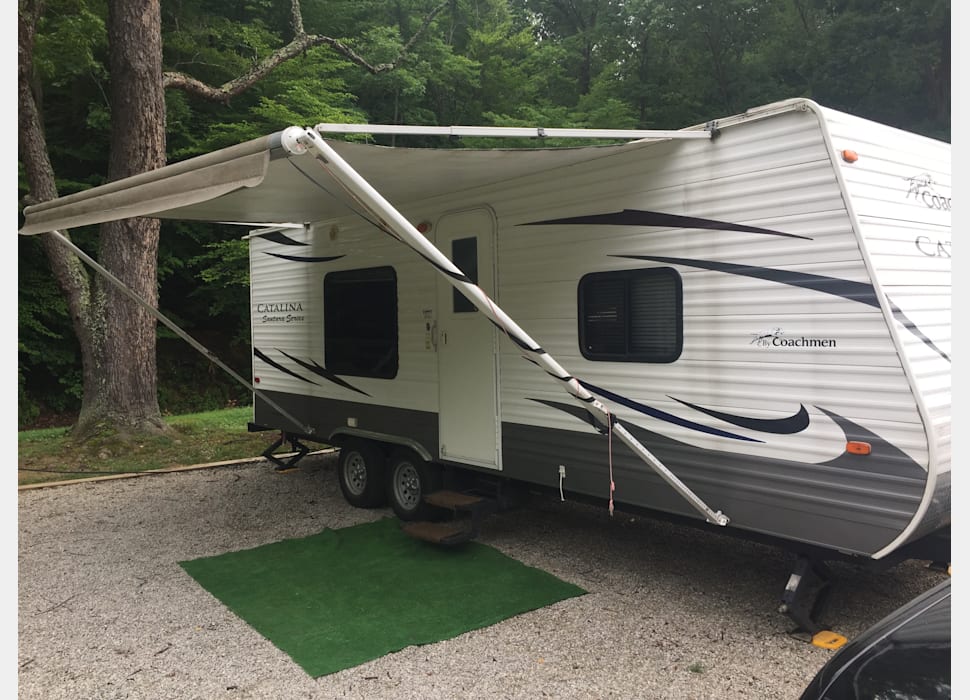 Travel Trailer rentals in Nitro