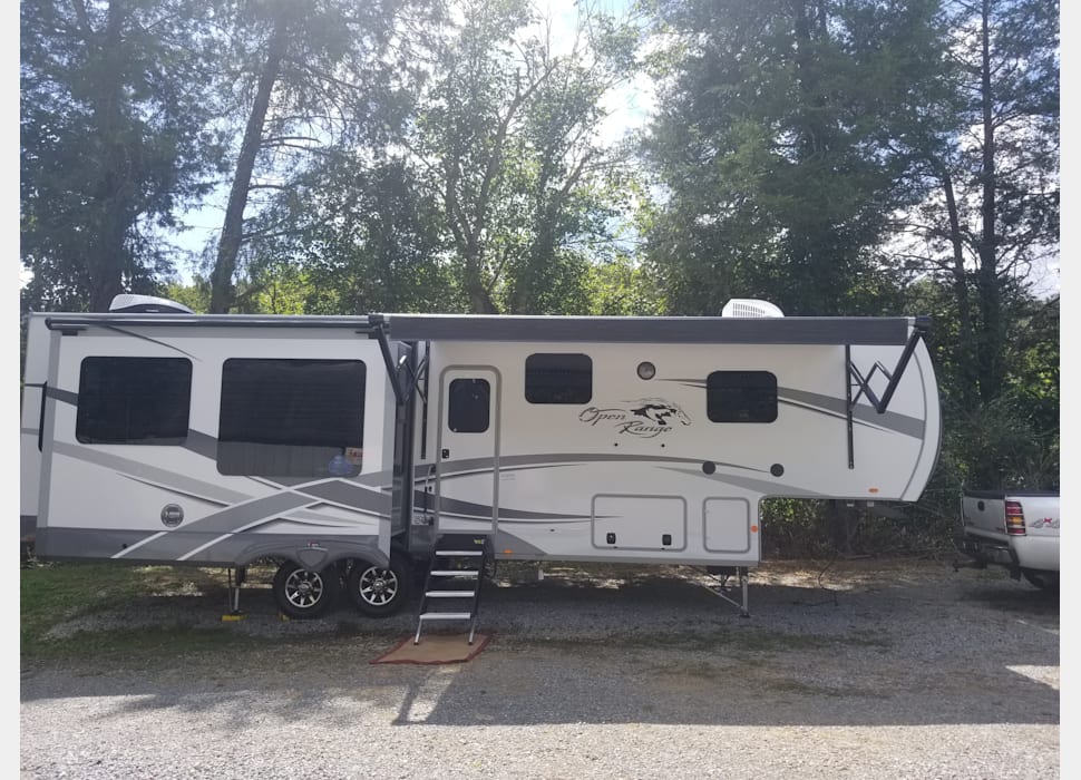 Fifth Wheel rentals in Hendersonville