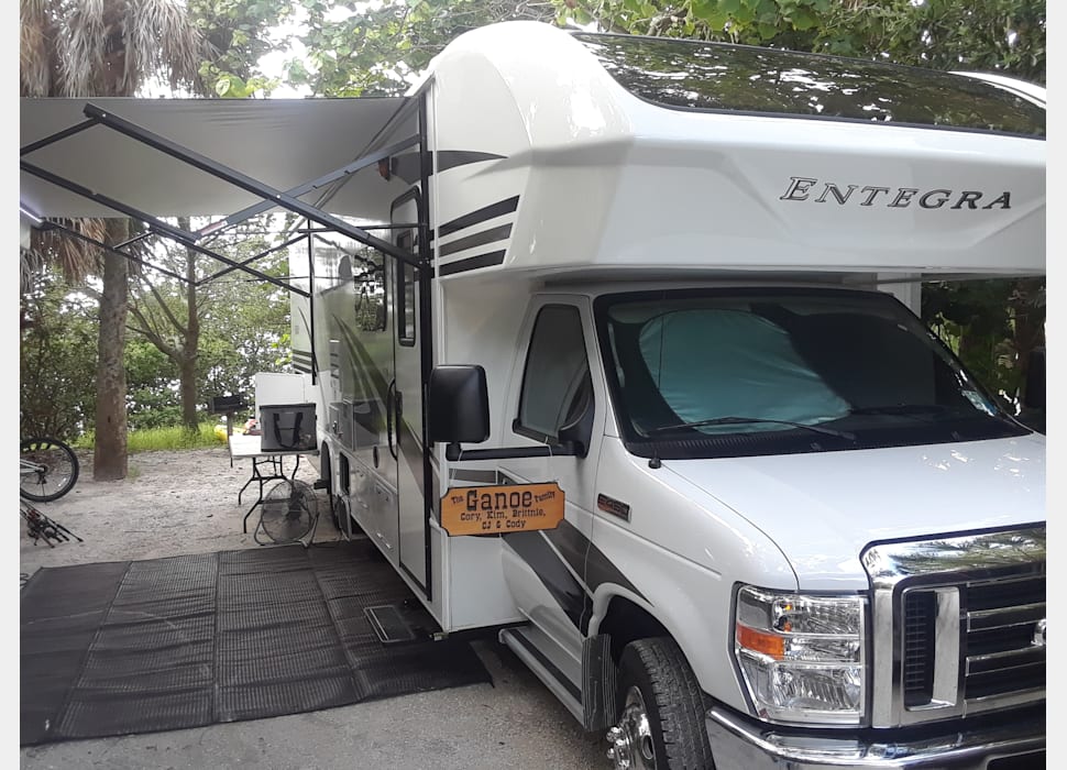 Class C Motor Home rentals in Lutz