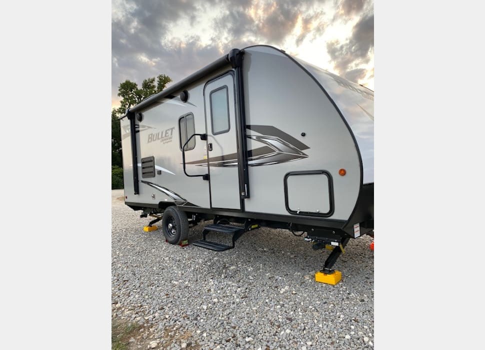 Travel Trailer rentals in Overland Park