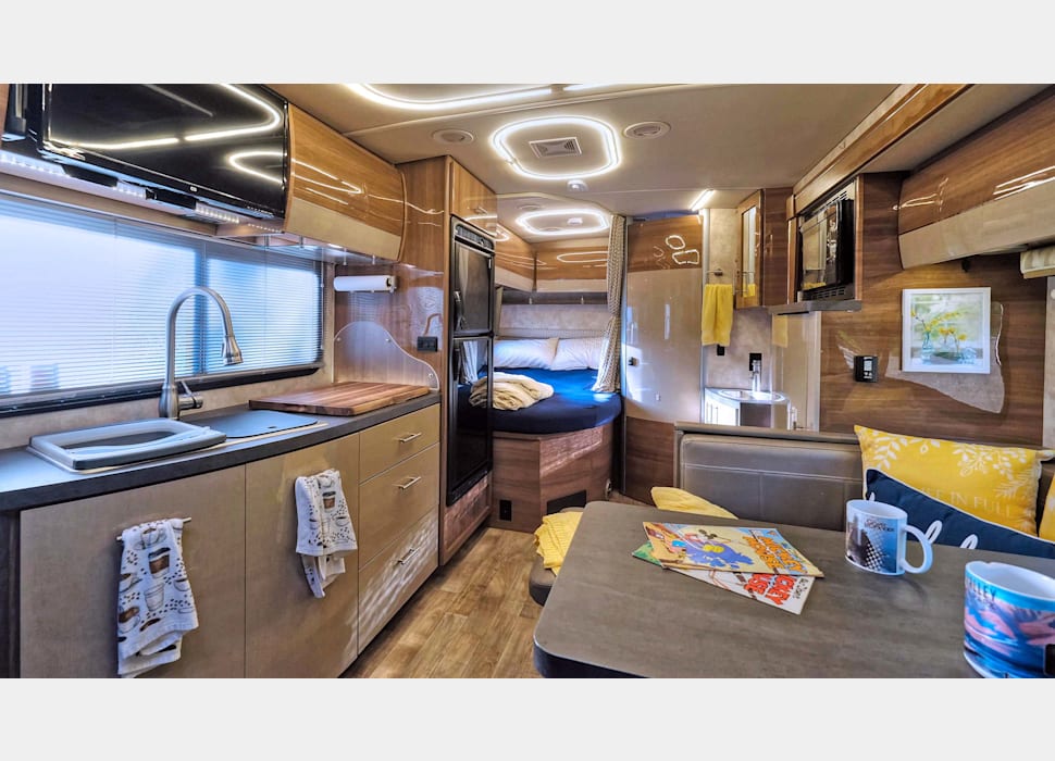 Class C Motor Home rentals in Austin
