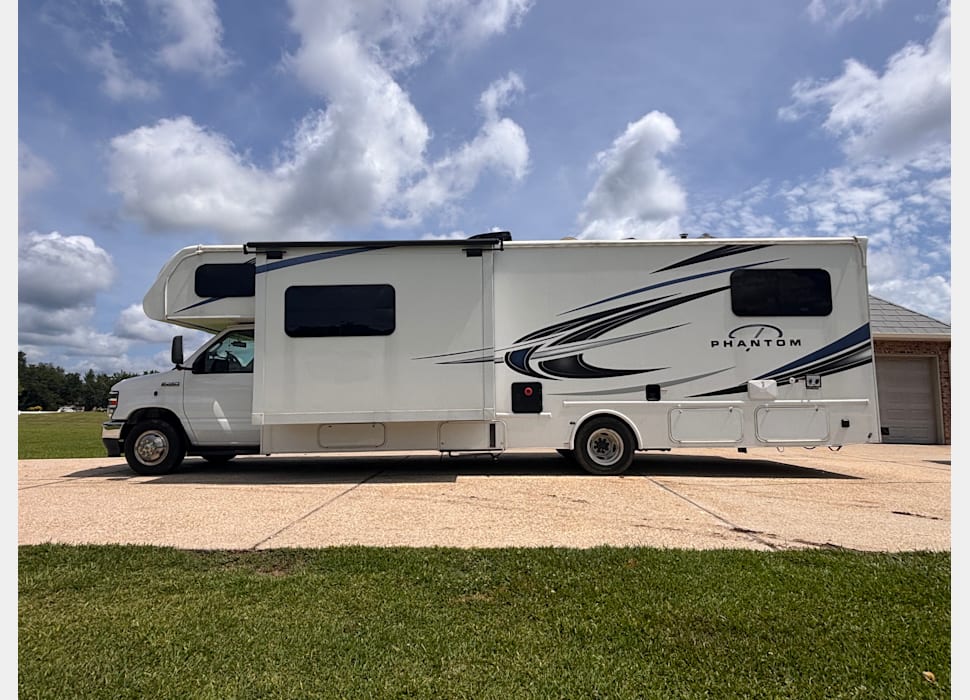 Class C Motor Home rentals in Broussard