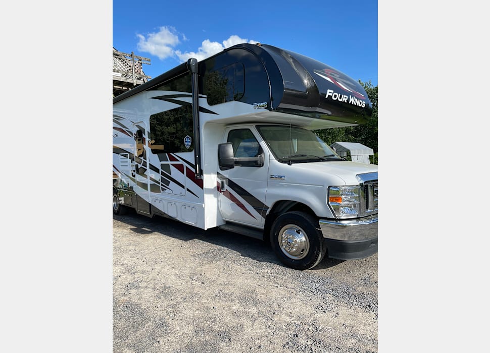 Class C Motor Home rentals in Blossvale