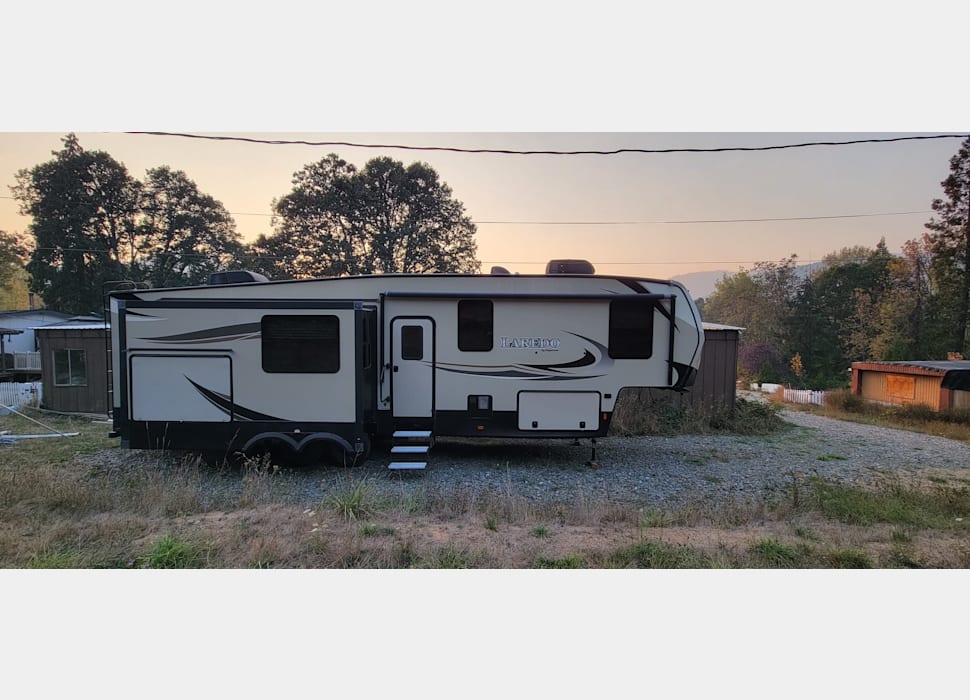 Fifth Wheel rentals in Selma