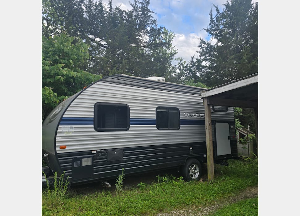 Travel Trailer rentals in Versailles