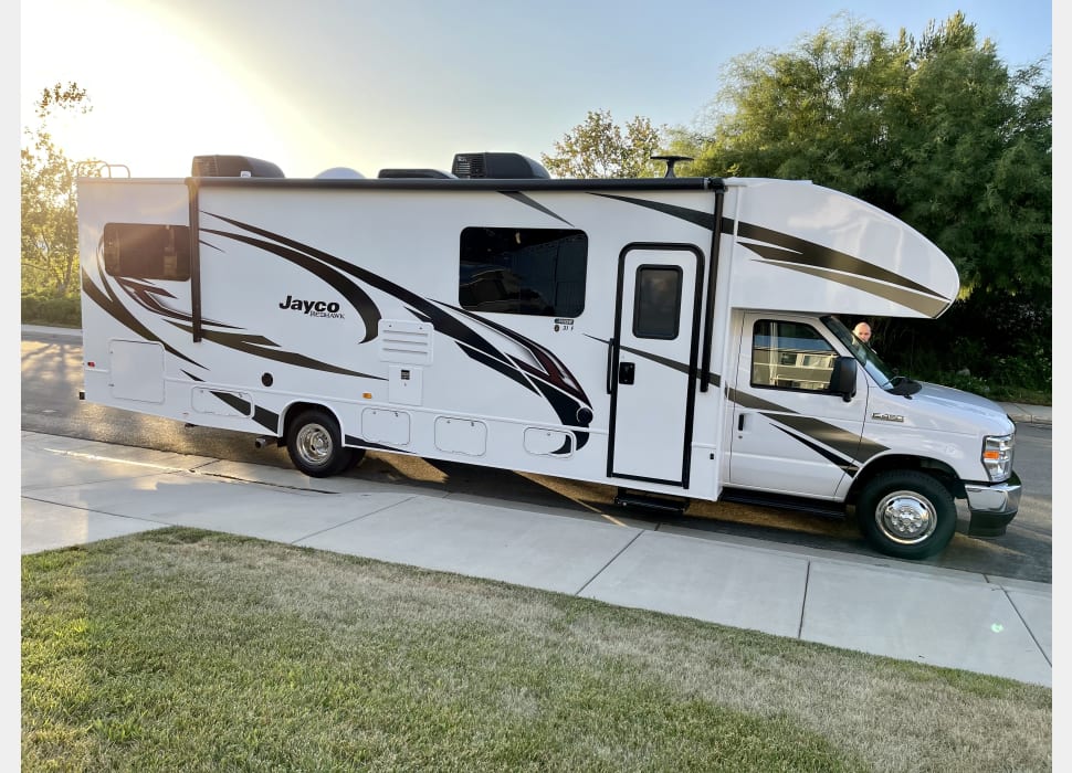 Class C Motor Home rentals in Perris