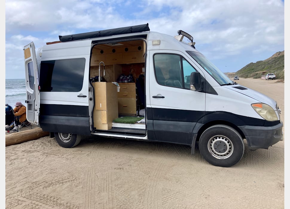 Class B Camping Van rentals in Los Angeles