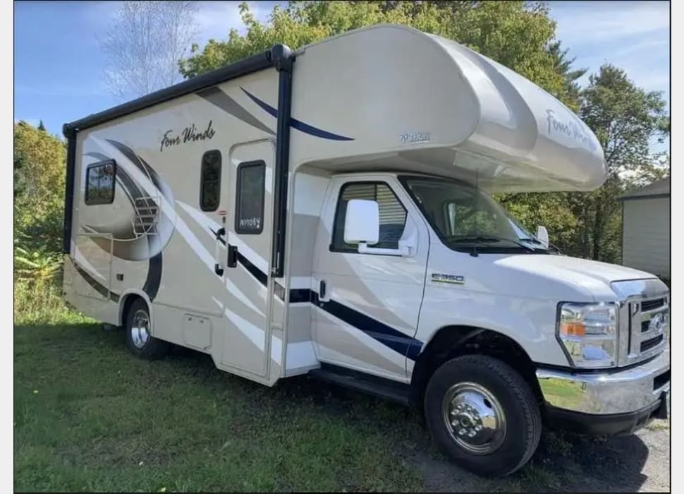 Class C Motor Home rentals in Santa Ana