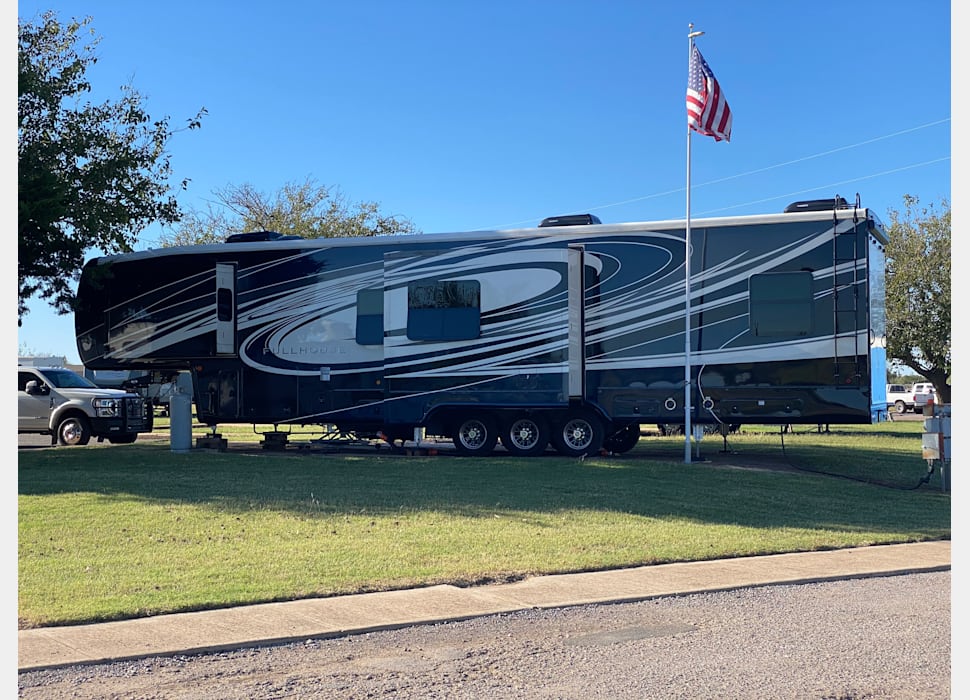 Fifth Wheel rentals in Newfane