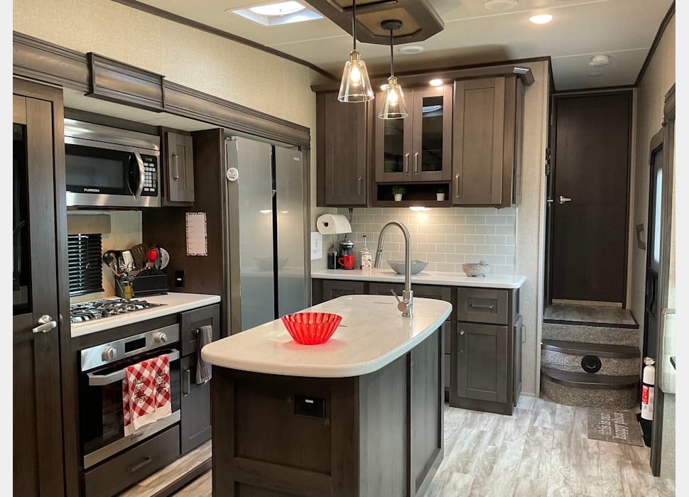 Fifth Wheel rentals in Hebron