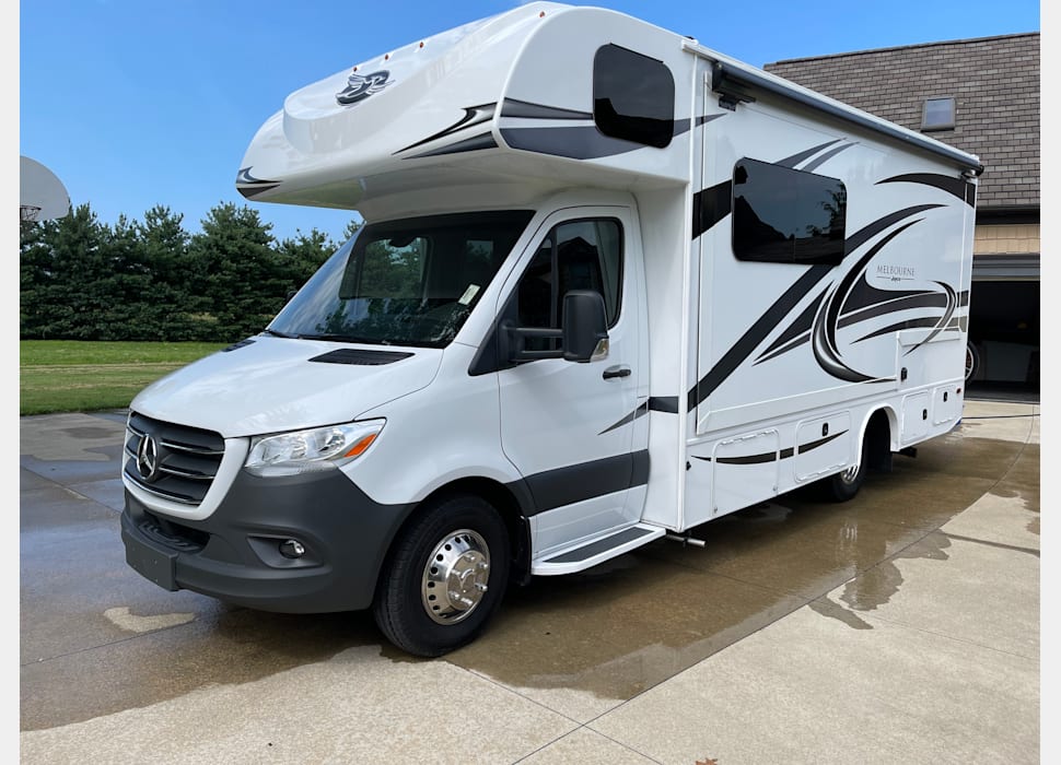 LeetoniaRV rentals