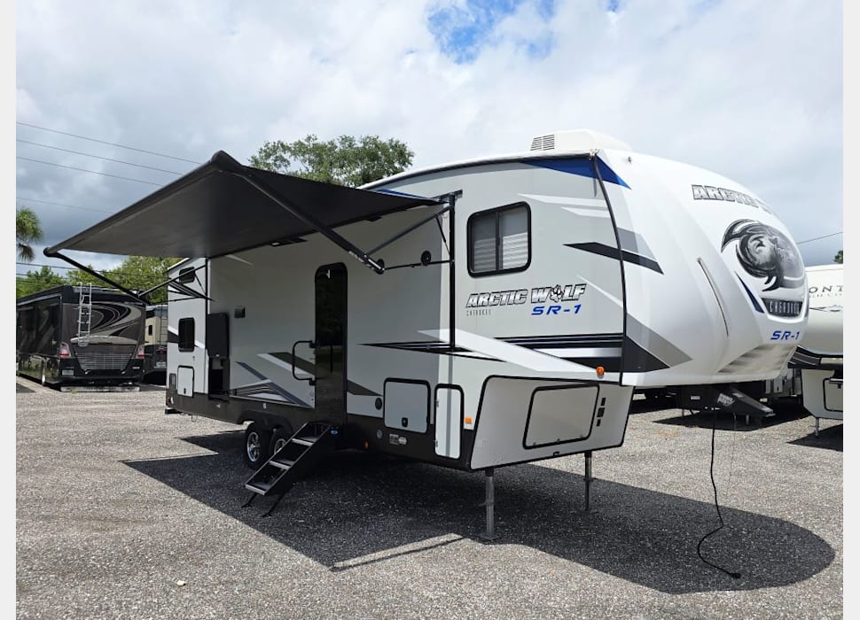 Fifth Wheel rentals in Morriston