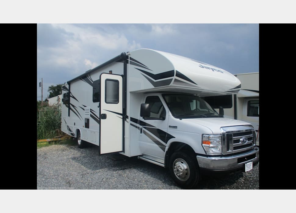 Class C Motor Home rentals in Elkton