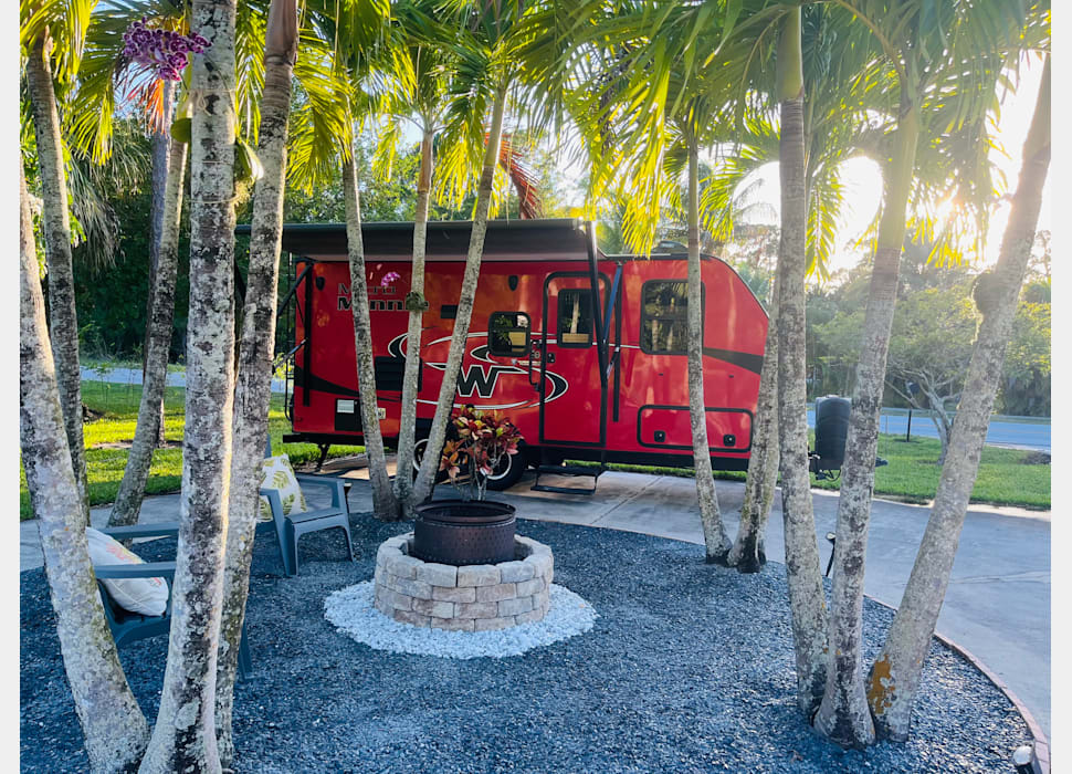 Travel Trailer rentals in Parkland