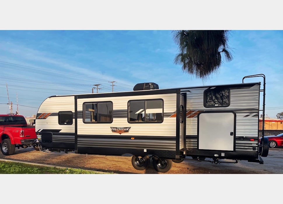 Travel Trailer rentals in Taft