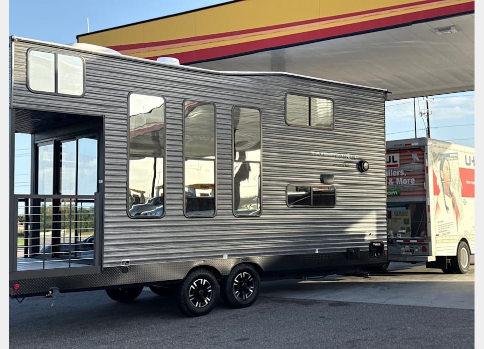 Travel Trailer rentals in Hollywood