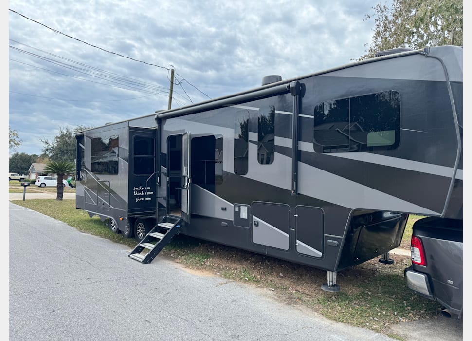 Toy Hauler rentals in Pensacola