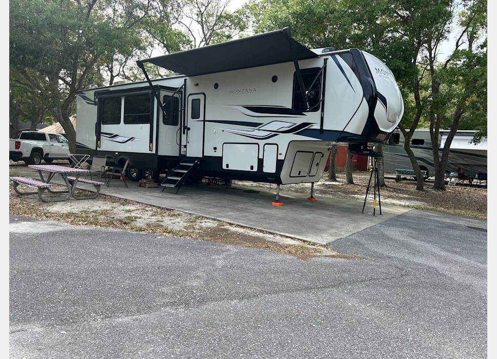 Fifth Wheel rentals in Richmond Hill