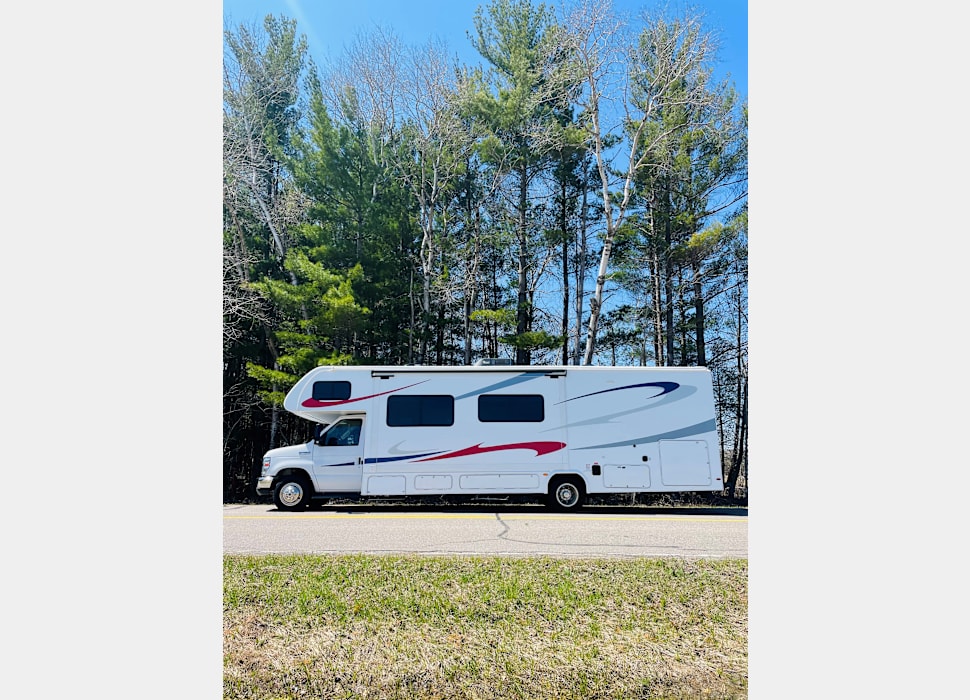 Class C Motor Home rentals in Wyoming