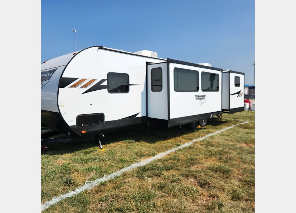 Travel Trailer rentals in Hallsville