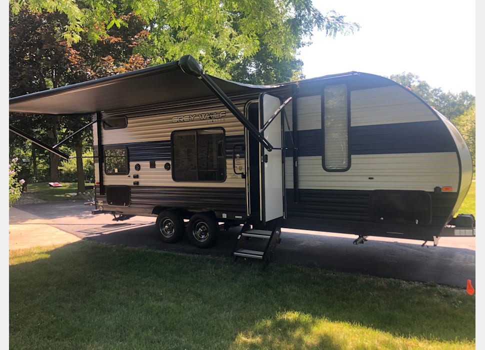 Travel Trailer rentals in Holly