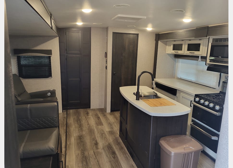 HOT SPRINGSRV rentals