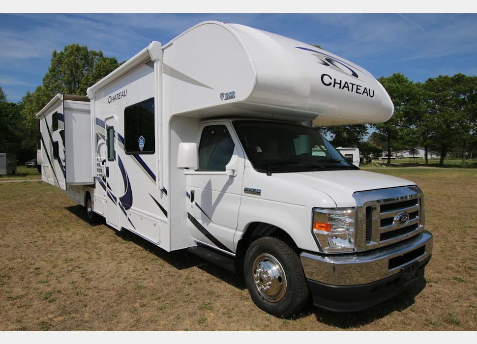 Class C Motor Home rentals in Bronson