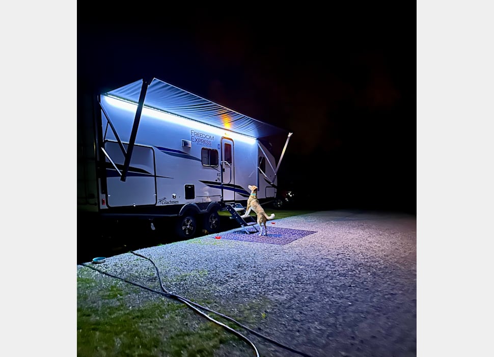 Travel Trailer rentals in Vanleer
