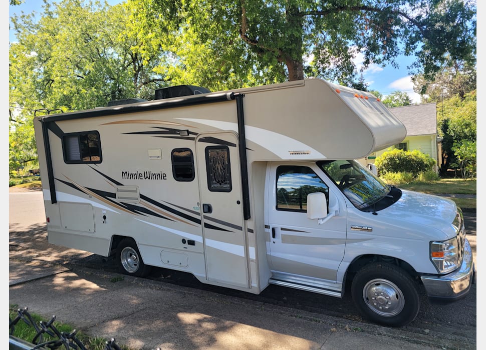 Class C Motor Home rentals in Redmond
