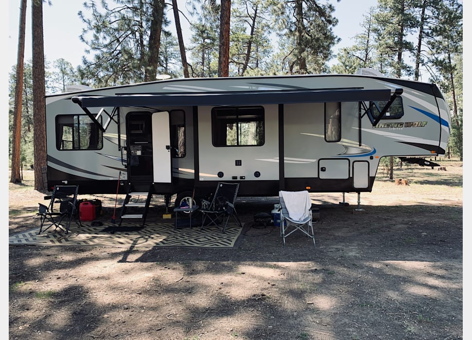 Fifth Wheel rentals in Phoenix