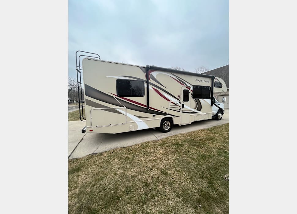 Class C Motor Home rentals in FERNDALE