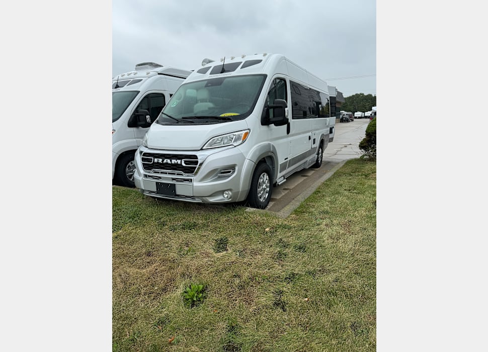 Class B Camping Van rentals in Warren