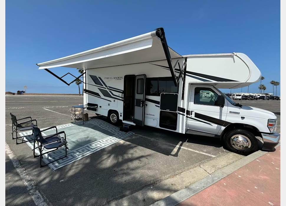 Class C Motor Home rentals in Newport Beach