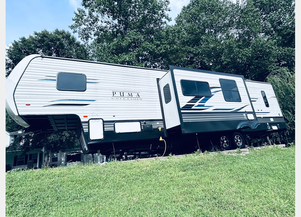 Fifth Wheel rentals in Campbellsville