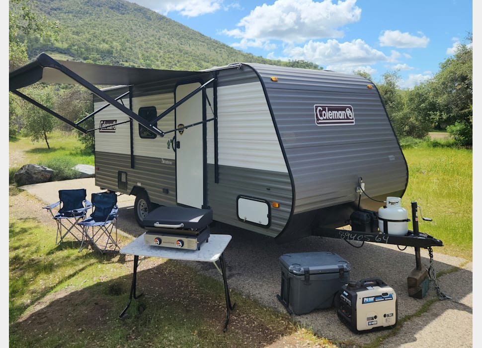 Travel Trailer rentals in Friant