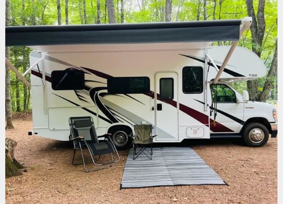 Class C Motor Home rentals in Brooklyn