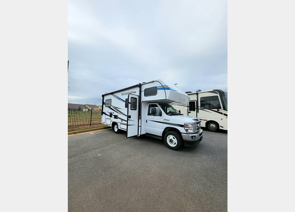Class C Motor Home rentals in Dacula