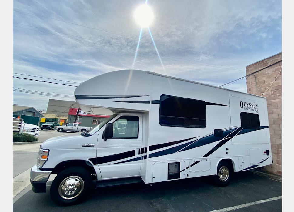 Class C Motor Home rentals in Santa Clara