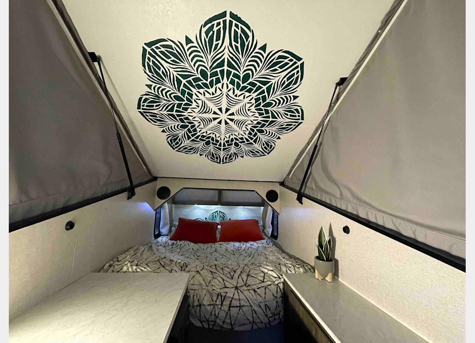 Pop-up Camper rentals in Raymore