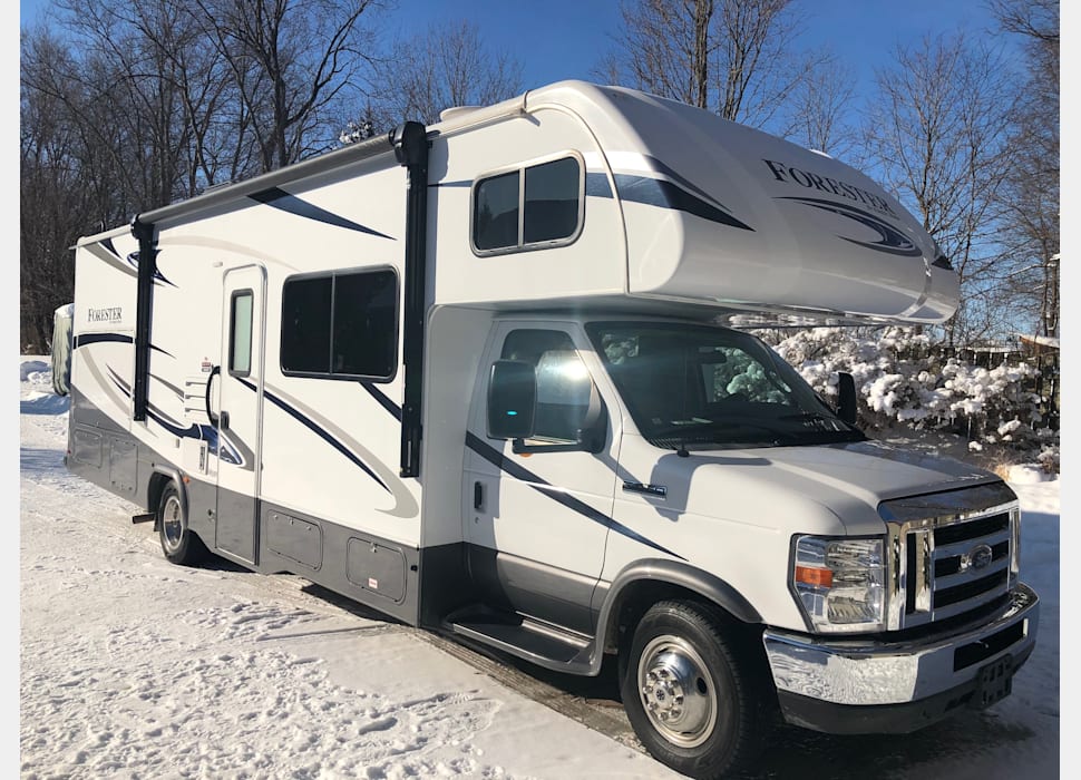 Class C Motor Home rentals in Grand Rapids