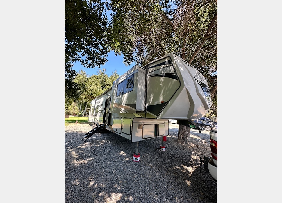 Fifth Wheel rentals in Valley center