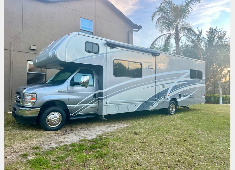 Class C Motor Home rentals in Tampa Bay