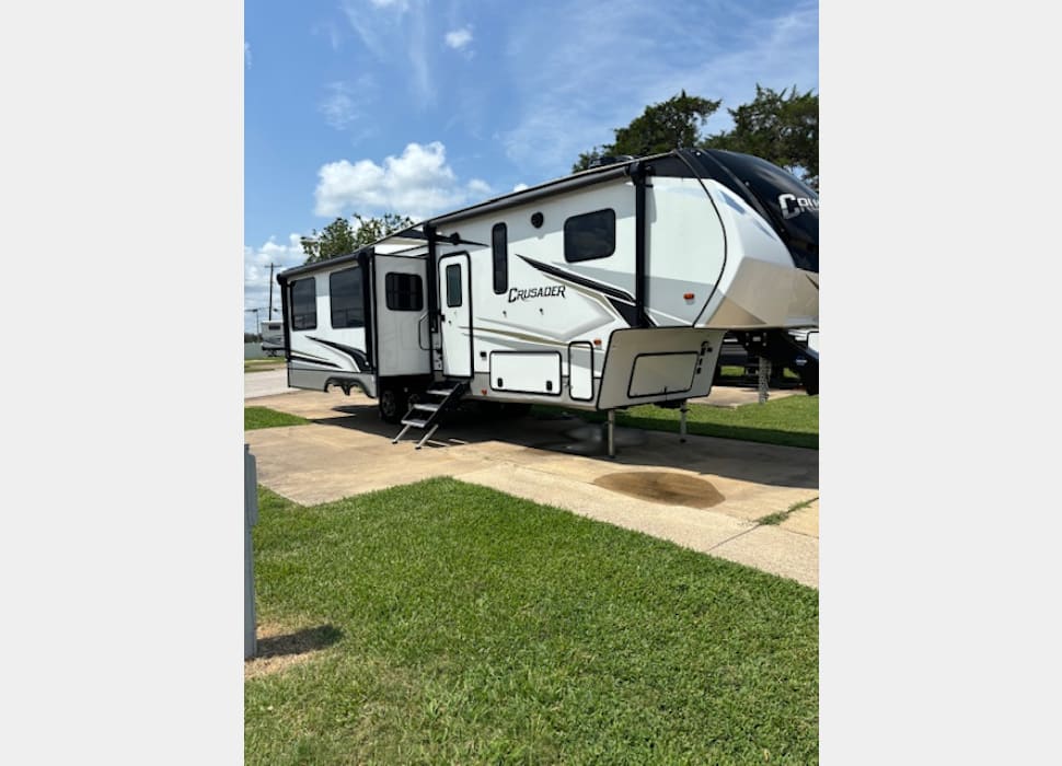 Fifth Wheel rentals in Marion