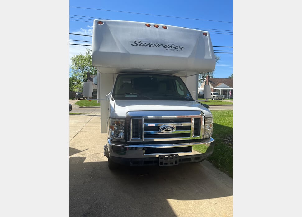 Class C Motor Home rentals in Hebron