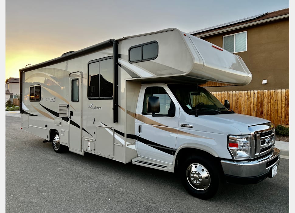 Class C Motor Home rentals in Fresno