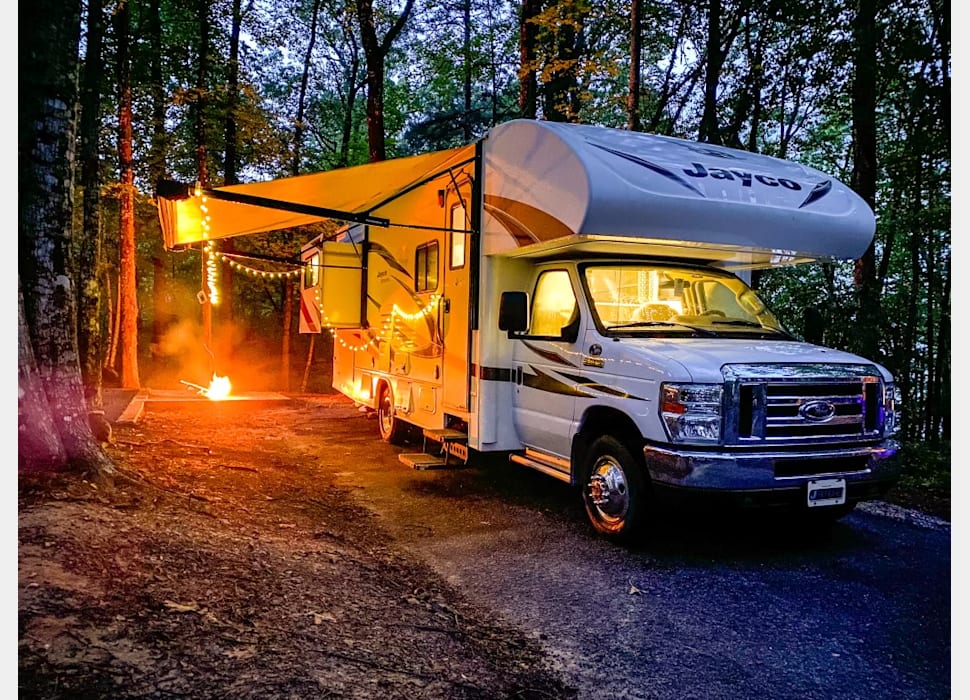 Class C Motor Home rentals in Waynesville