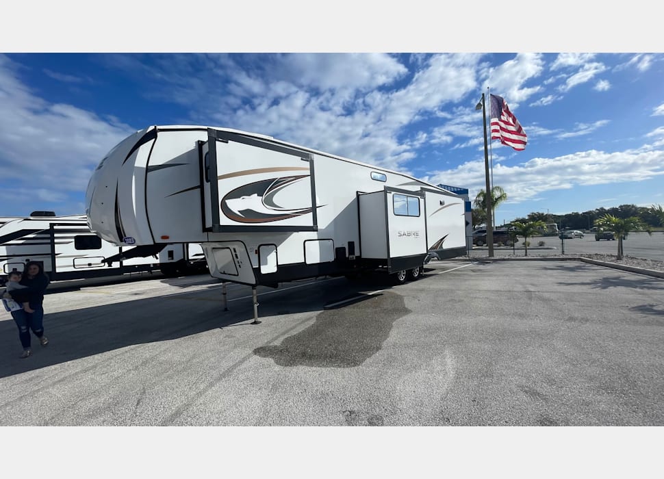 Fifth Wheel rentals in Jupiter