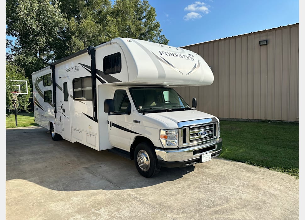 Class C Motor Home rentals in Baton Rouge
